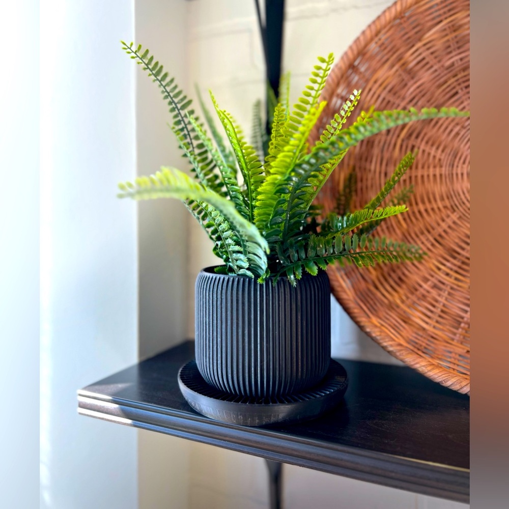 3D Printed Self Watering Planter